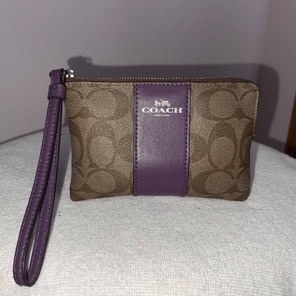 Corner Zip Wristlet In Signature Canvas,  Khaki/Brown/Maroon/Purple
